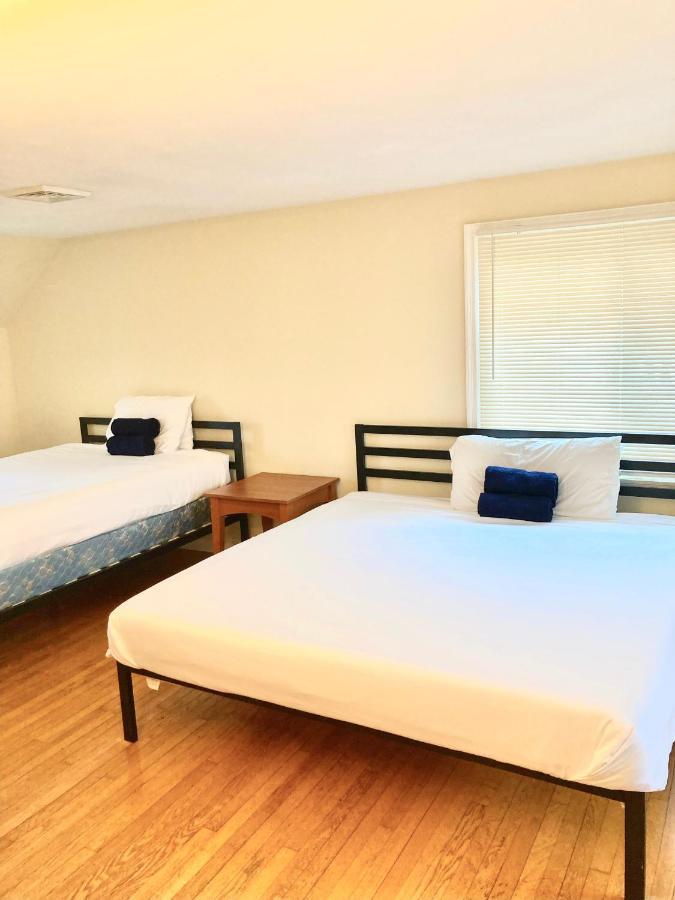 Town Plot Waterbury Apartment ภายนอก รูปภาพ